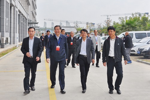 市政协主席张健调研加速器企业